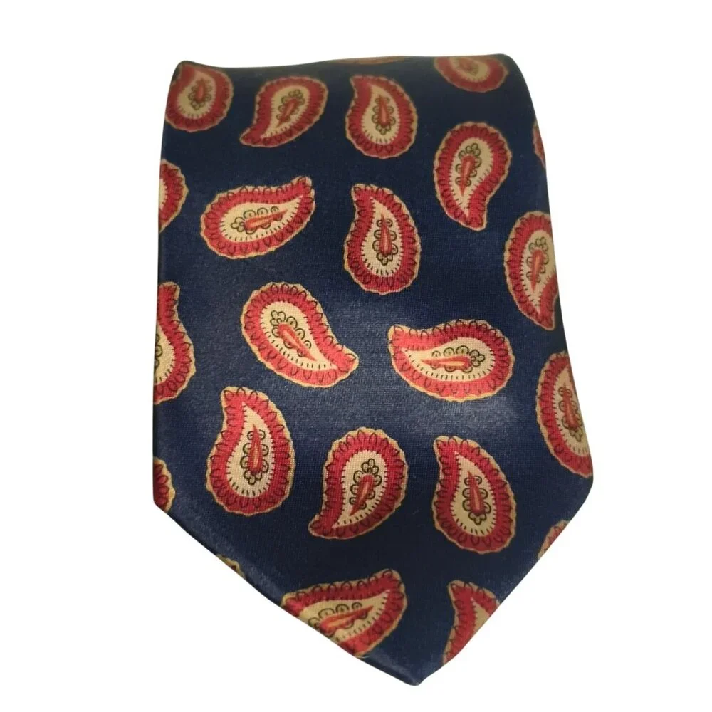 Vintage Manhattan Mens Silk Tie Navy Red Paisley Classic Pattern Lux 3.5